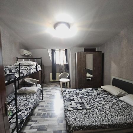 Kiev Hostel تبليسي المظهر الخارجي الصورة