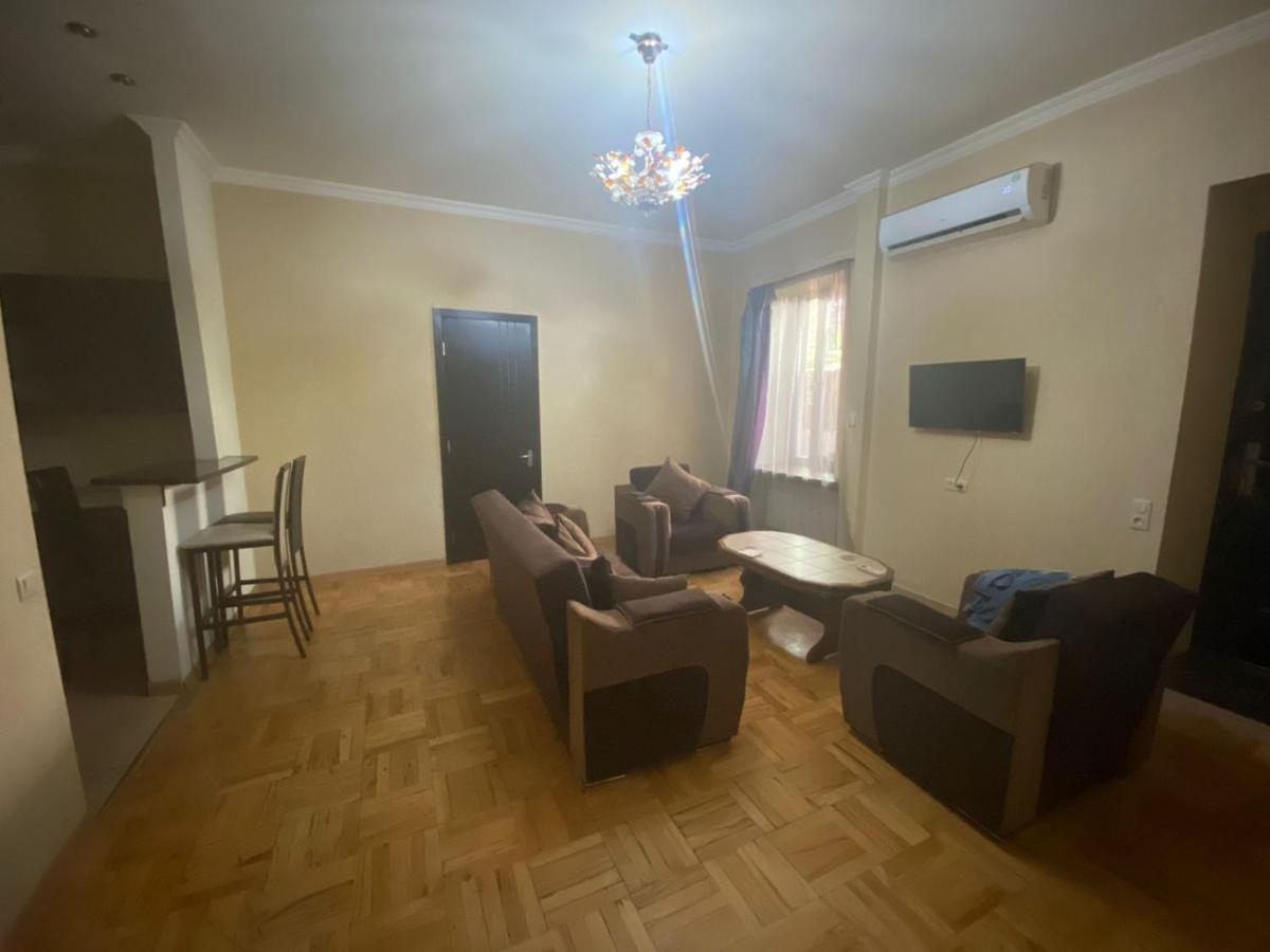 Kiev Hostel تبليسي المظهر الخارجي الصورة