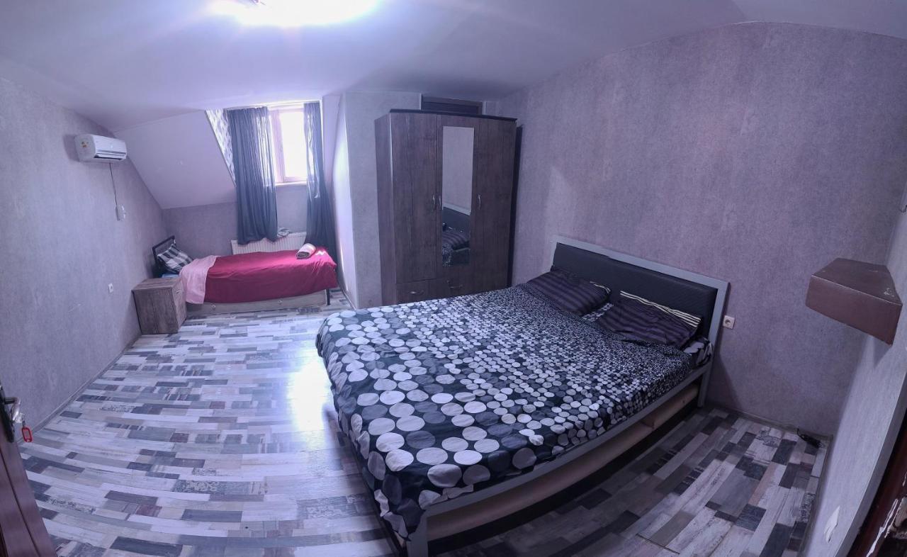 Kiev Hostel تبليسي المظهر الخارجي الصورة