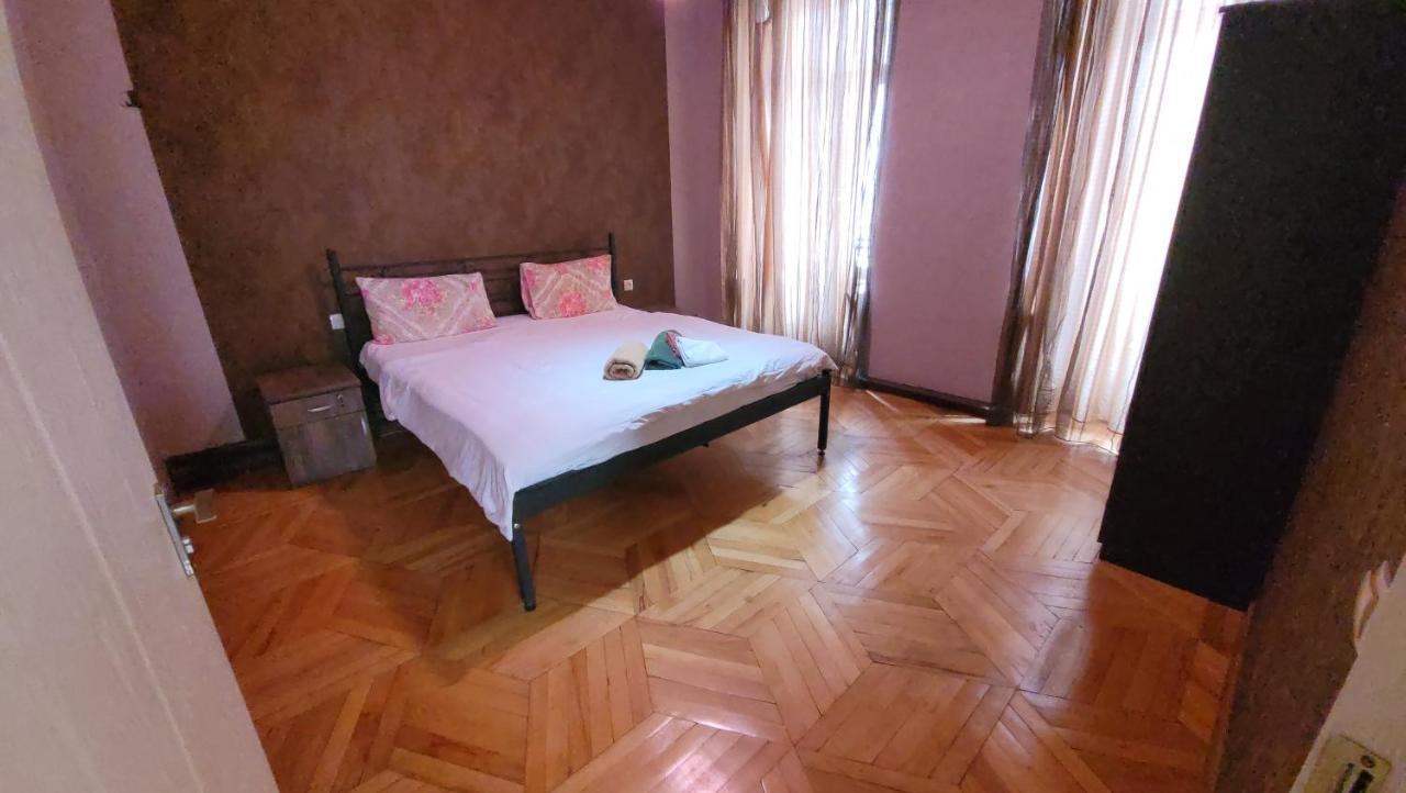 Kiev Hostel تبليسي المظهر الخارجي الصورة
