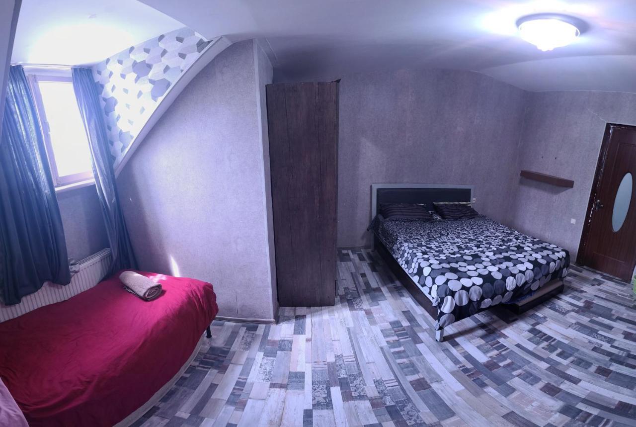 Kiev Hostel تبليسي المظهر الخارجي الصورة