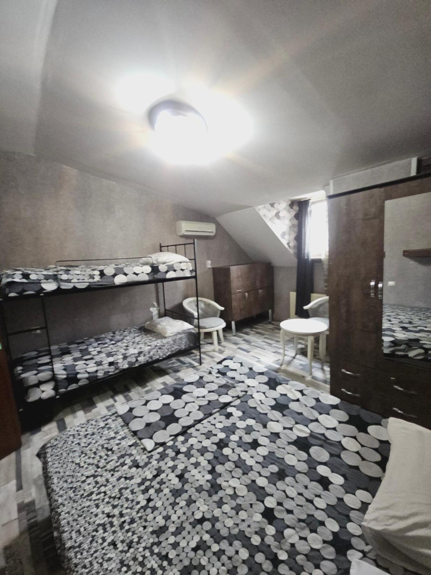 Kiev Hostel تبليسي المظهر الخارجي الصورة