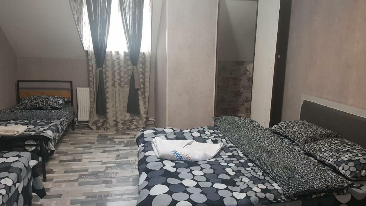 Kiev Hostel تبليسي المظهر الخارجي الصورة